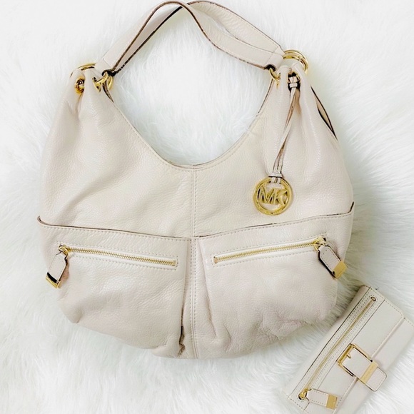 MICHAEL Michael Kors Handbags - MICHAEL Michael Kors Layton Lg Shoulder Bag Set